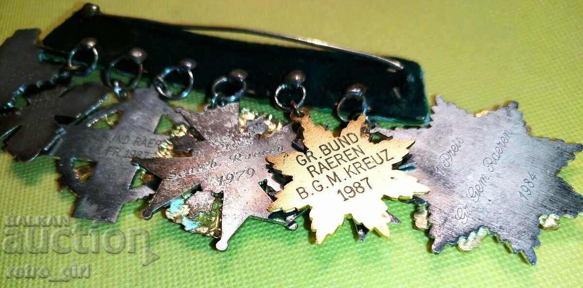 I am selling a pack of orders. - 6