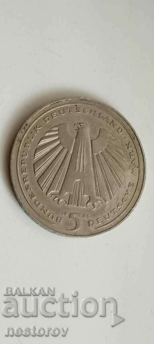 ANNIVERSARY 5 STAMPS GFR 1985 with price 5.00 BGN | € 2.56 ANNIVERSARY 5 STAMPS GFR 1985 with price 5.00 BGN | € 2.56