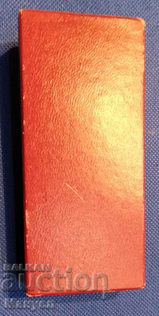 Delivery of Unity Medal of Honor with Box. Delivery of Unity Medal of Honor with Box.