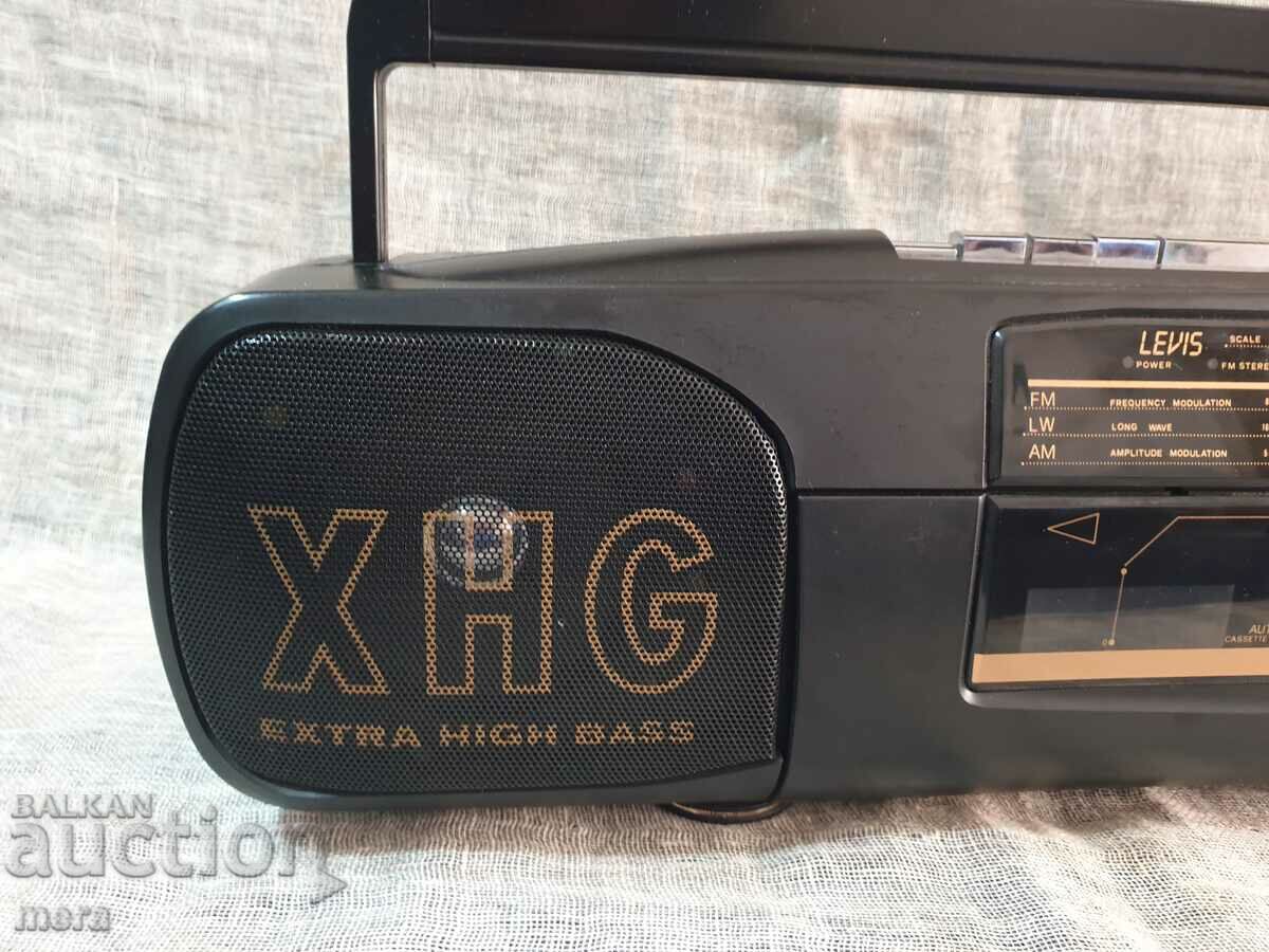 Delivery of Retro two-cassette radio cassette player Delivery of Retro two-cassette radio cassette player