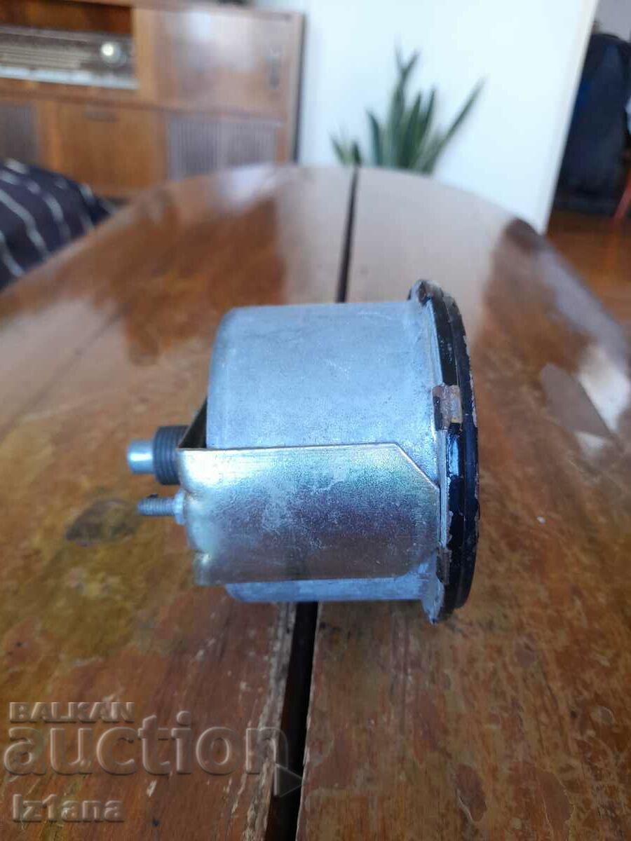 Auction  Old speedometer, mileage
