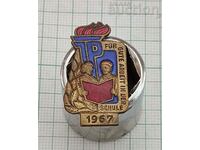 FOR EXCELLENT WORK IN SCHOOL GDR 1967 BADGE EMAIL