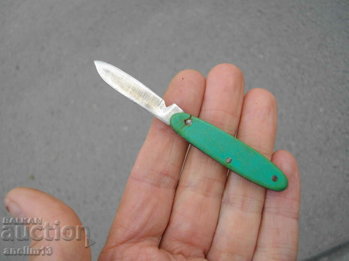 Auction  COLLECTIBLE MINI POCKET KNIFE
