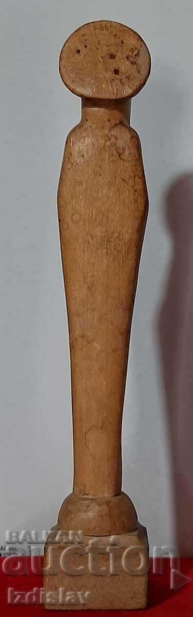 Σκαλιστό στο χέρι ξύλινο αγαλματίδιο της Παναγίας με τιμή 80.00 BGN | € 40.90