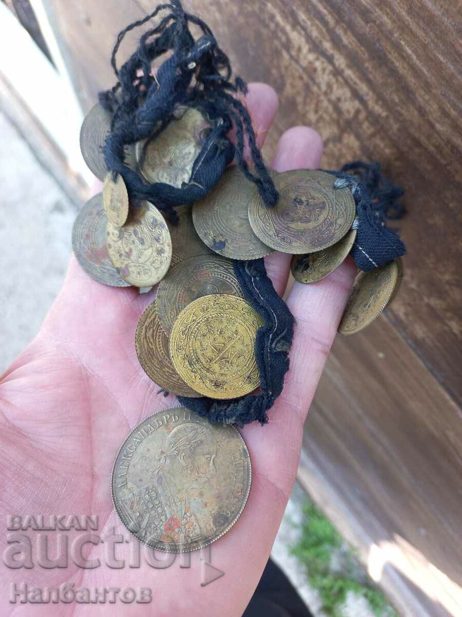 Delivery of OLD WOMEN'S JEWELERY WEAR Delivery of OLD WOMEN'S JEWELERY WEAR