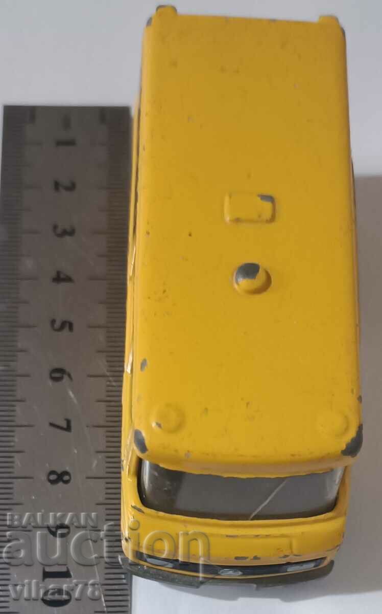 A metal cart - 5 A metal cart - 5