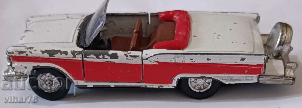 Auction A metal cart Auction A metal cart