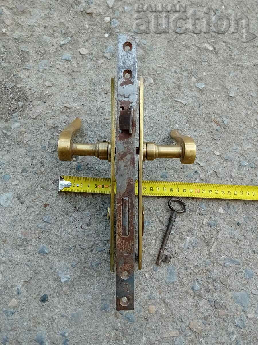 antique city bronze lock with key - 7 antique city bronze lock with key - 7