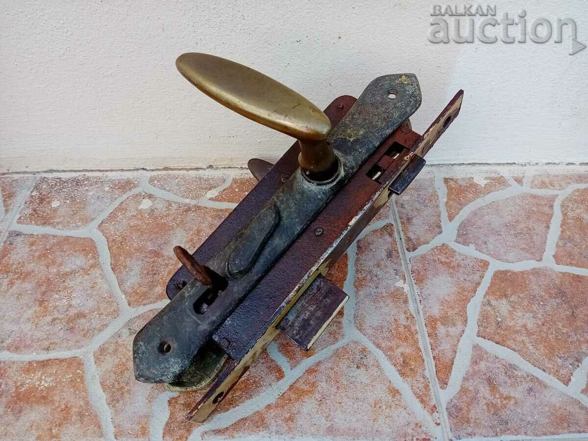 antique urban bronze lock with Vulcan FIVE-POINT key with price 71.00 BGN | € 36.30