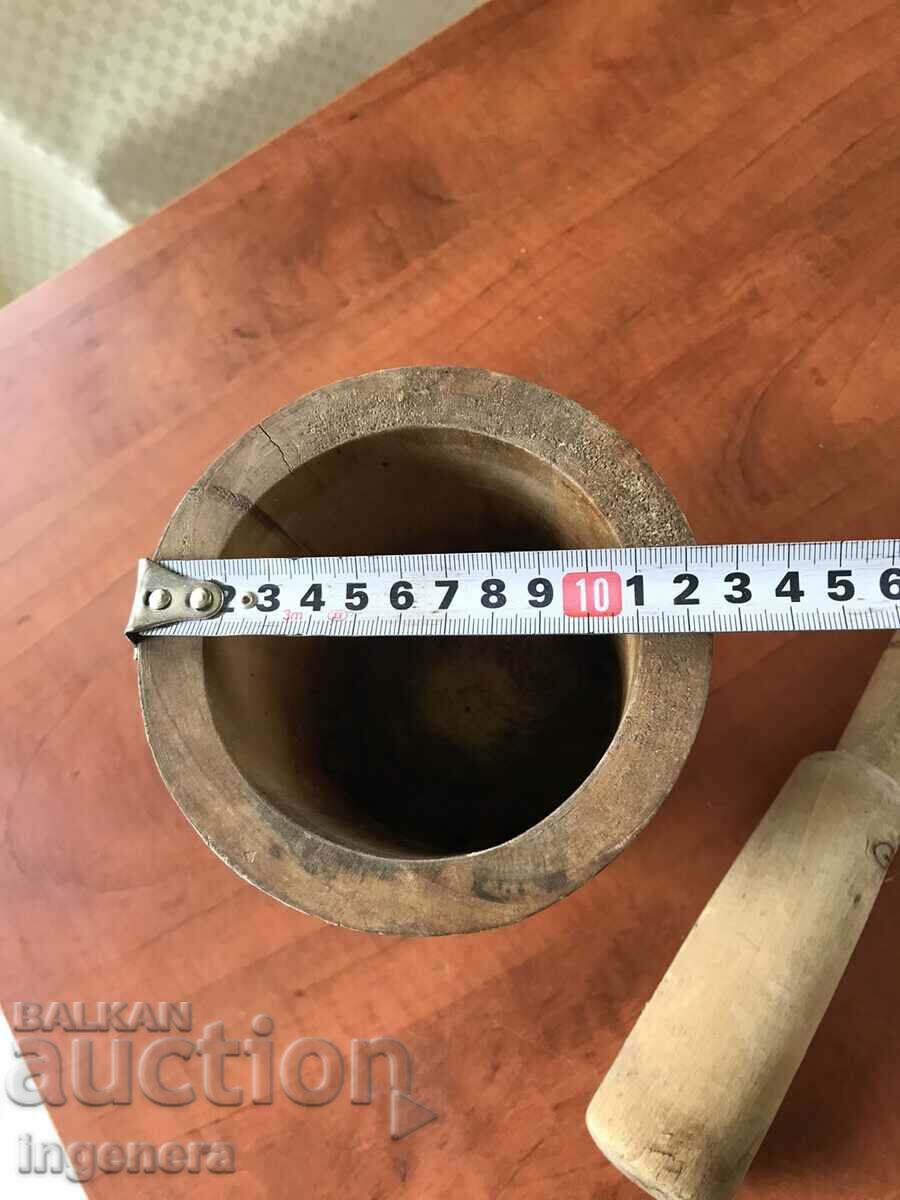Auction LARGE ANTIQUE WOODEN MORTAR WITH HAMMER Auction LARGE ANTIQUE WOODEN MORTAR WITH HAMMER