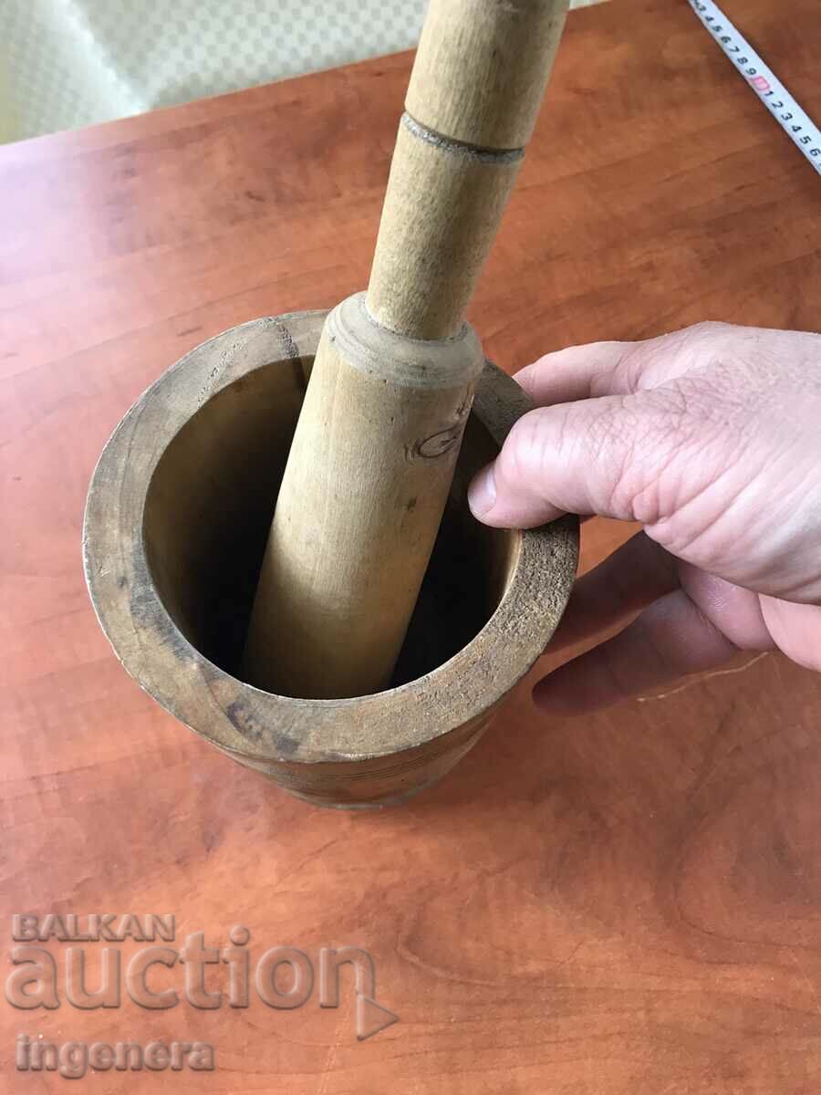 LARGE ANTIQUE WOODEN MORTAR WITH HAMMER - 6 LARGE ANTIQUE WOODEN MORTAR WITH HAMMER - 6