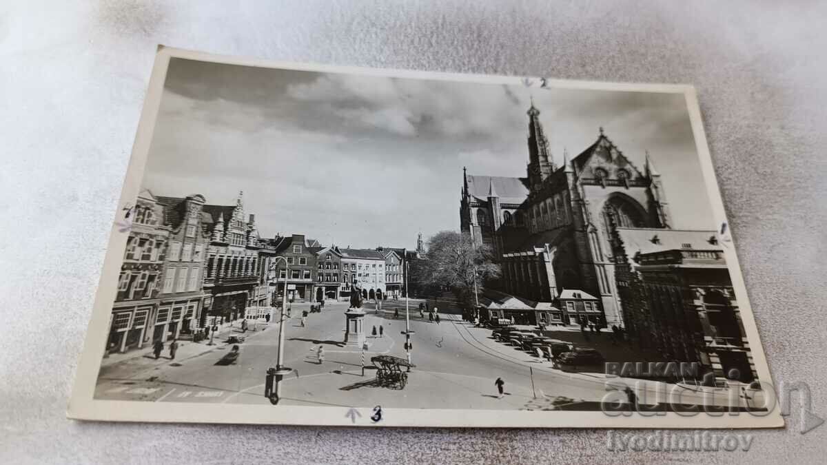 Postcard Haarlem Gr. Markt met St. Bavo 1946