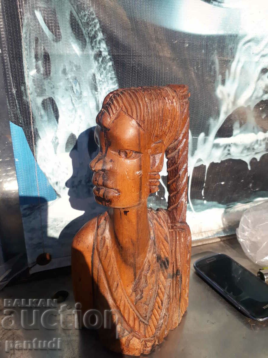 Statueta veche din lemn