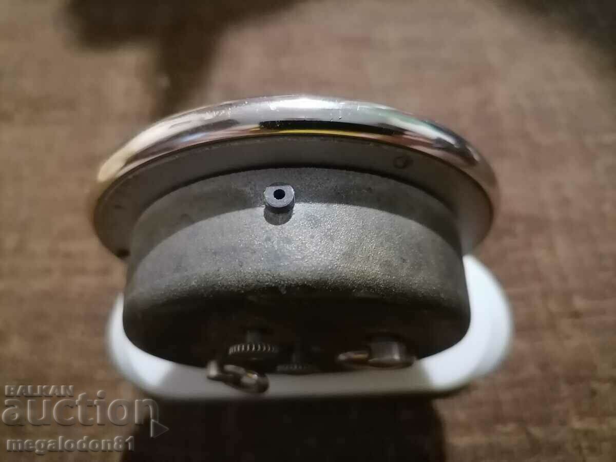 Delivery of Old table clock "Slava" Delivery of Old table clock "Slava"