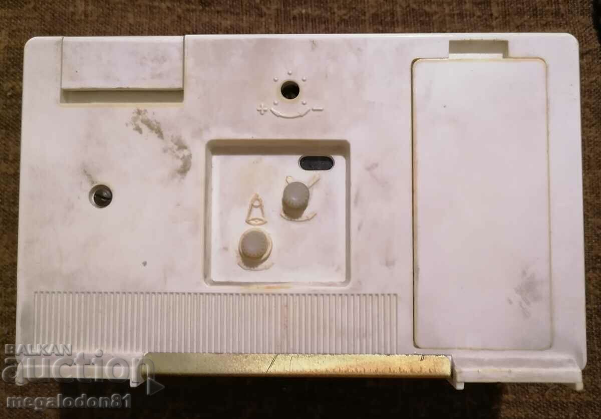 Παράδοση Παλιό επιτραπέζιο ρολόι "Slava" Παράδοση Παλιό επιτραπέζιο ρολόι "Slava"