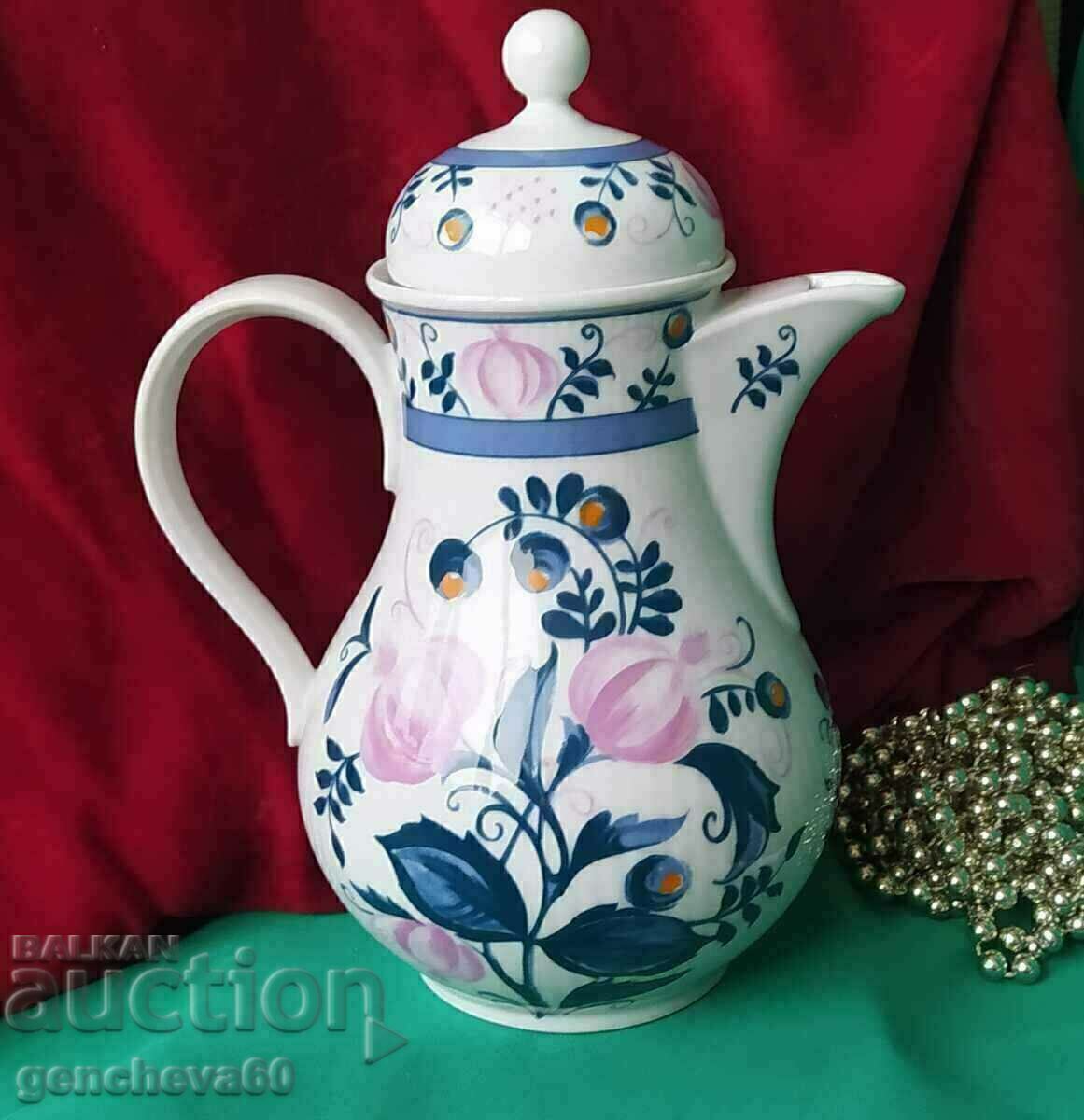 Beautiful Seltmann Weiden/Bavaria jug and two glasses with price 60.00 BGN | € 30.68 Beautiful Seltmann Weiden/Bavaria jug and two glasses with price 60.00 BGN | € 30.68