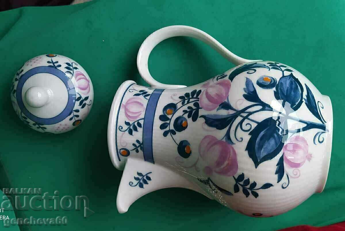 Auction  Beautiful Seltmann Weiden/Bavaria jug and two glasses