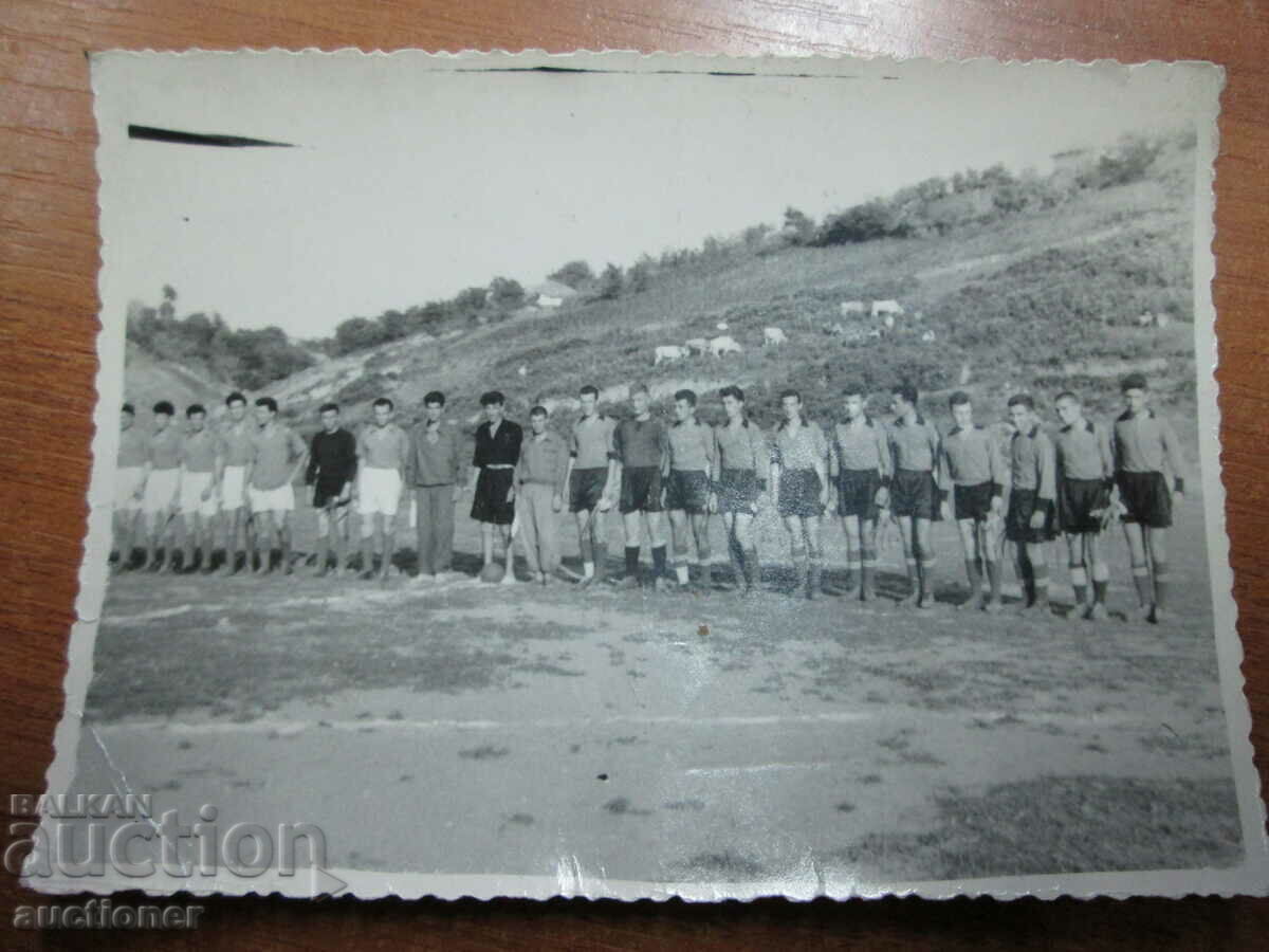 OLD PHOTO FOOTBALL TEAMS-1920-30 year with price 20.00 BGN | € 10.23 OLD PHOTO FOOTBALL TEAMS-1920-30 year with price 20.00 BGN | € 10.23