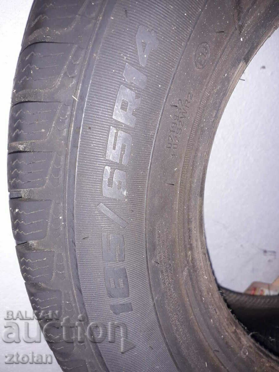 автомобилна гума автомобилна гума