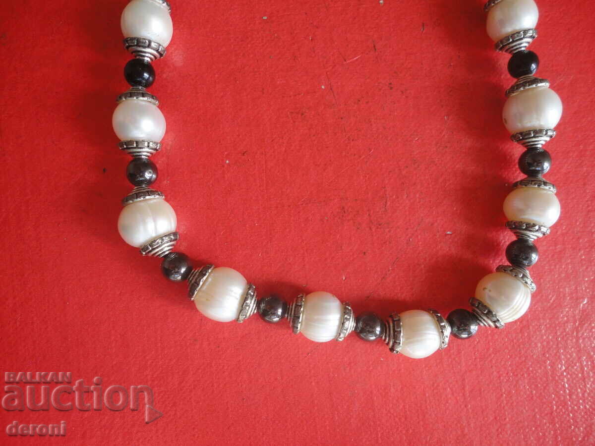 Колие гердан камъни и перли 29 с цена 15.00 лв. | € 7.67 Колие гердан камъни и перли 29 с цена 15.00 лв. | € 7.67