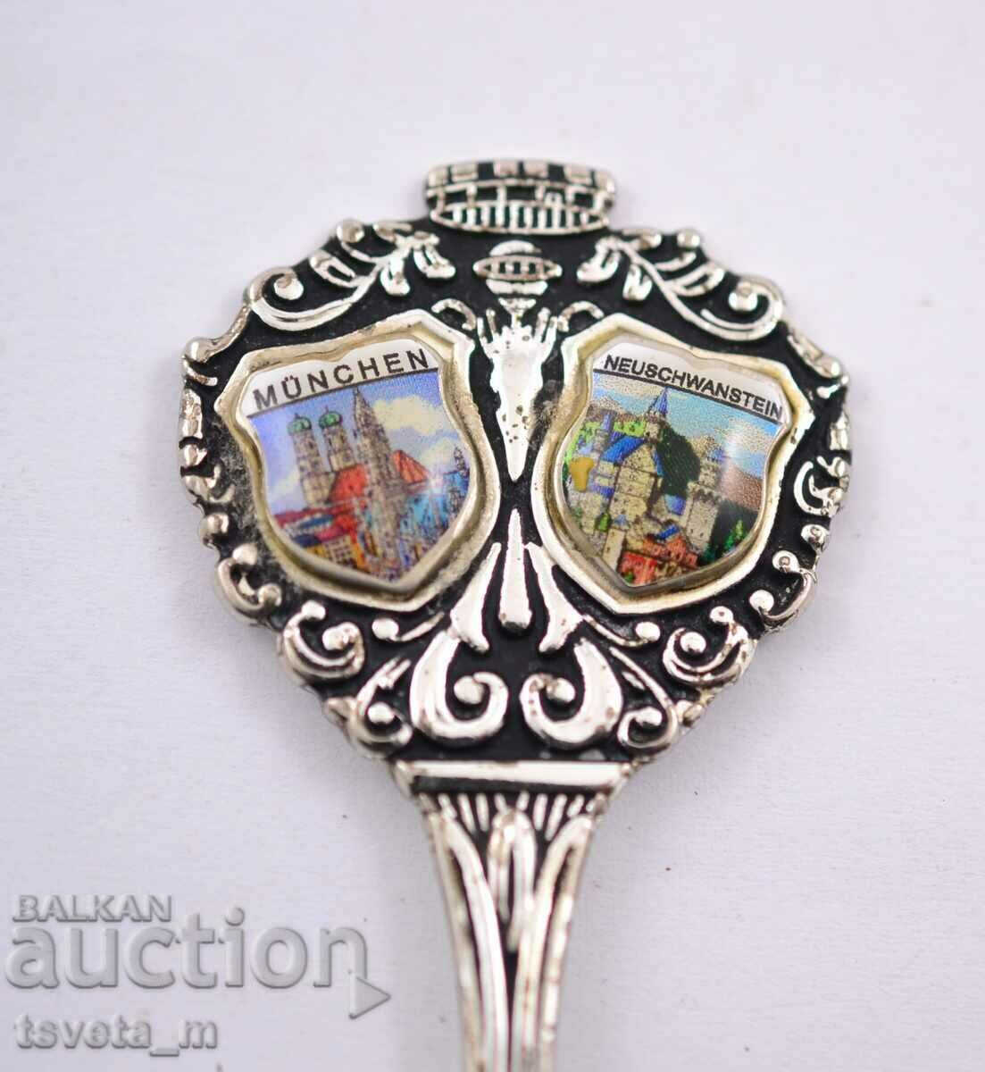 Auction Collector spoon Auction Collector spoon