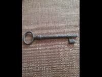 Стар метален ключ