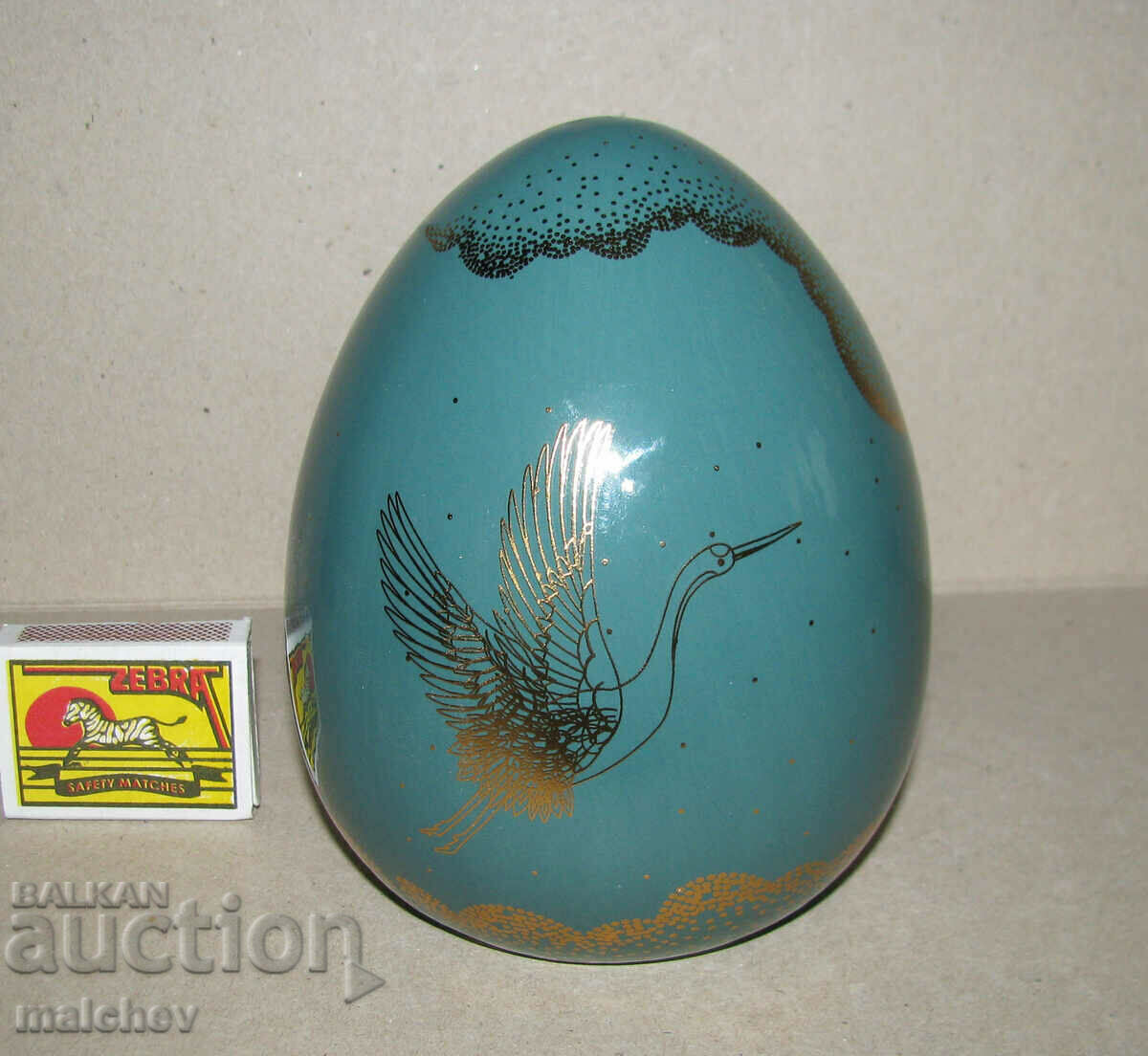 New Large Porcelain Egg 14cm Gilt Flying Crane