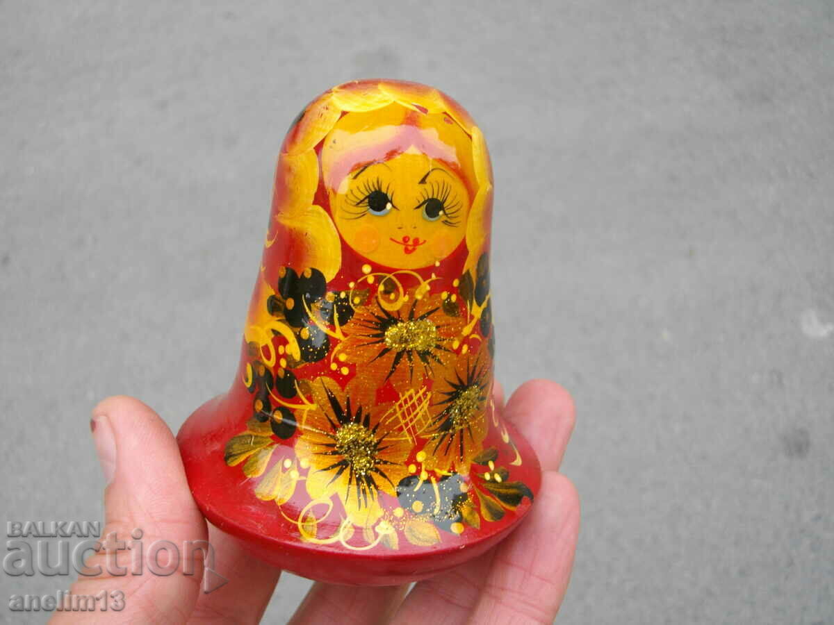 Auction  OLD MATRYOSHKA GIRL