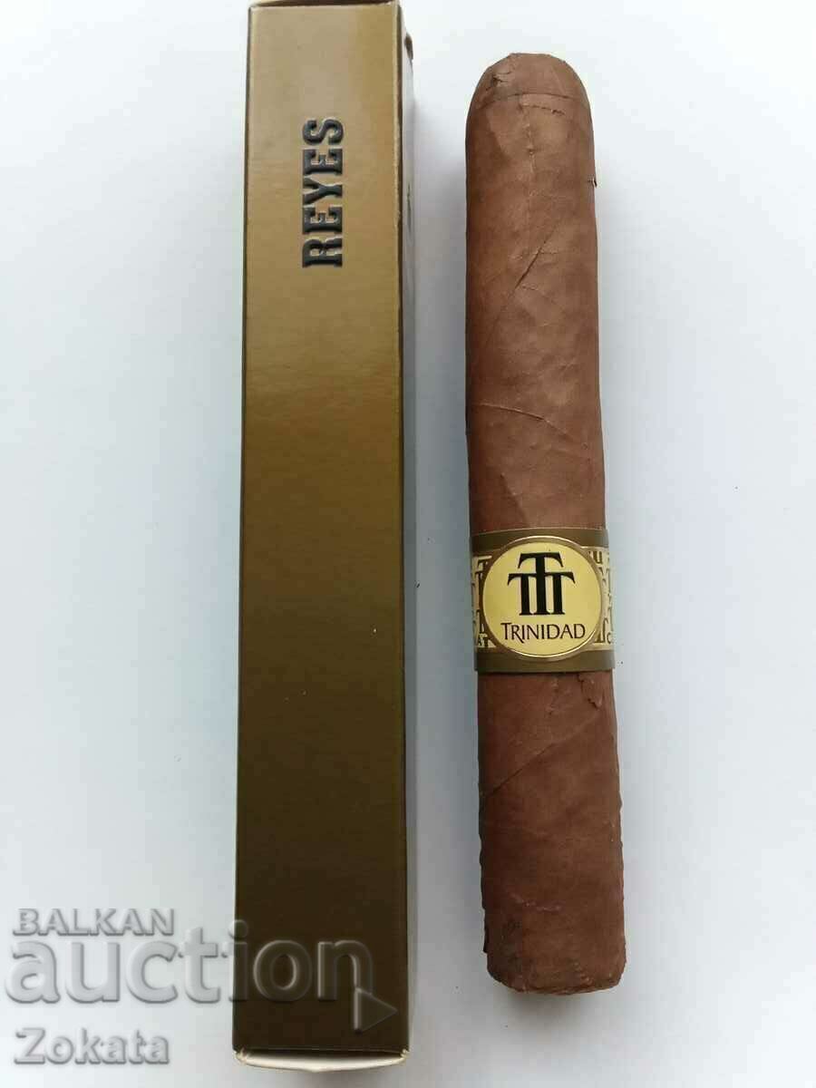 Auction Havana cigar. Cuba. Auction Havana cigar. Cuba.