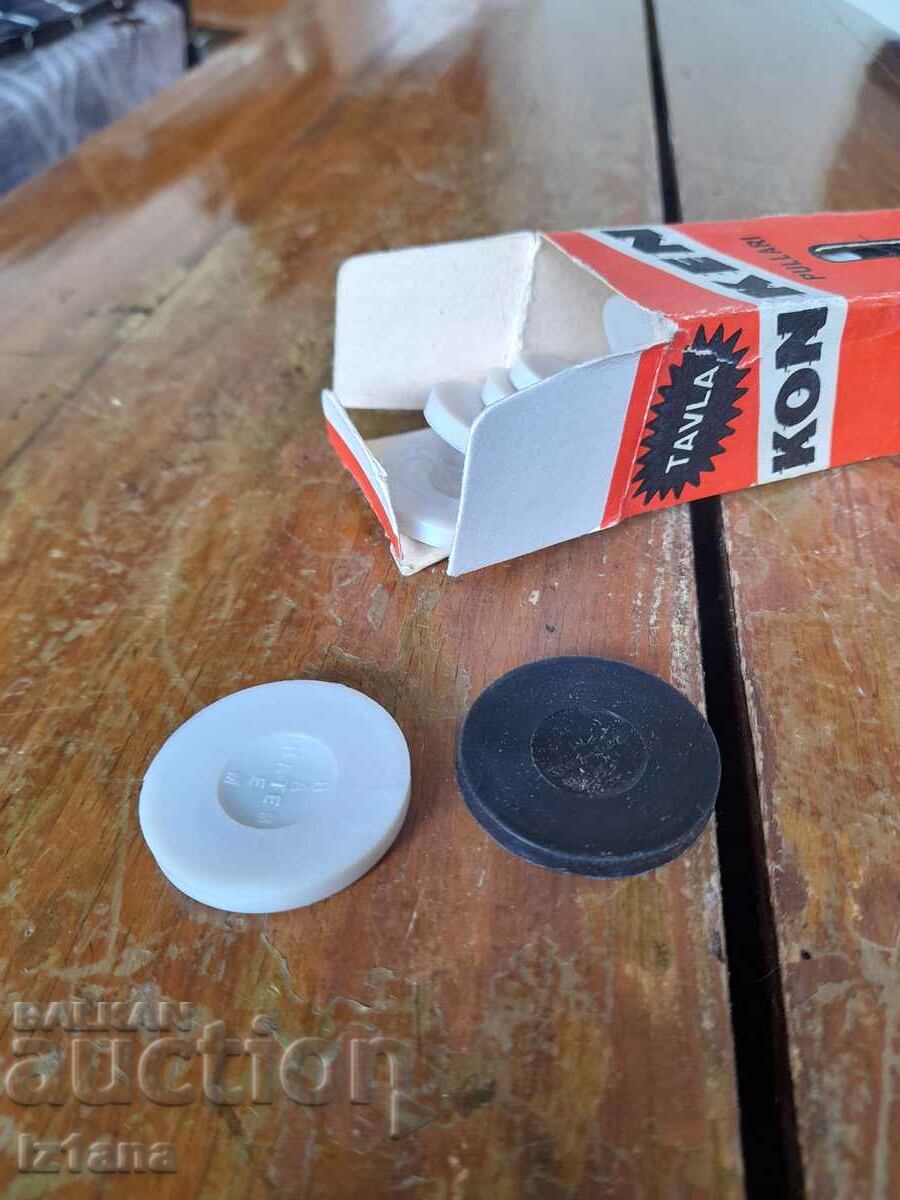 Old backgammon checkers with price 23.00 BGN | € 11.76 Old backgammon checkers with price 23.00 BGN | € 11.76