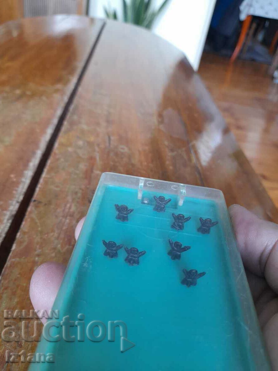 Auction An old children's game Football Auction An old children's game Football