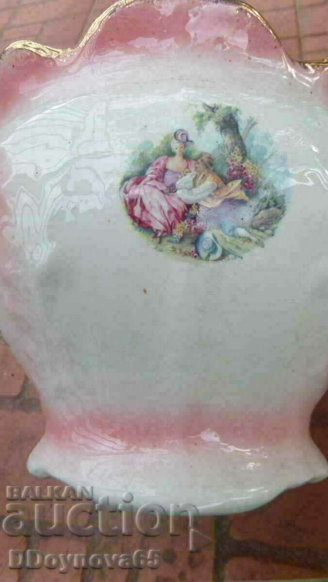 Delivery of Large porcelain flowerpot Delivery of Large porcelain flowerpot