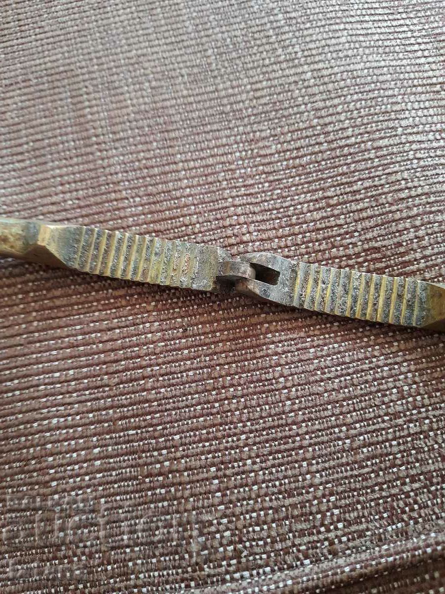 Δημοπρασία Παλιός καρυοθραύστης Δημοπρασία Παλιός καρυοθραύστης