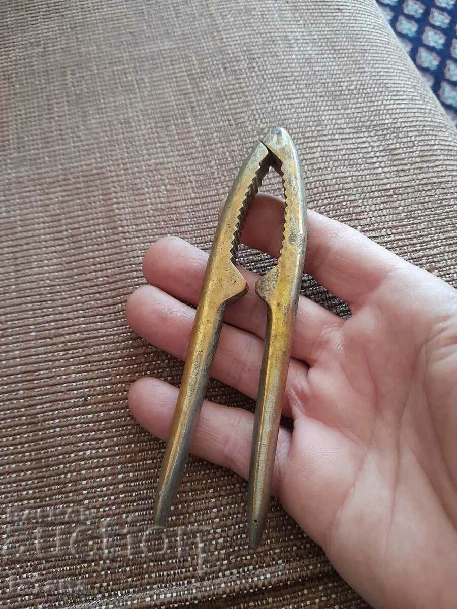 Παλιός καρυοθραύστης - 5 Παλιός καρυοθραύστης - 5