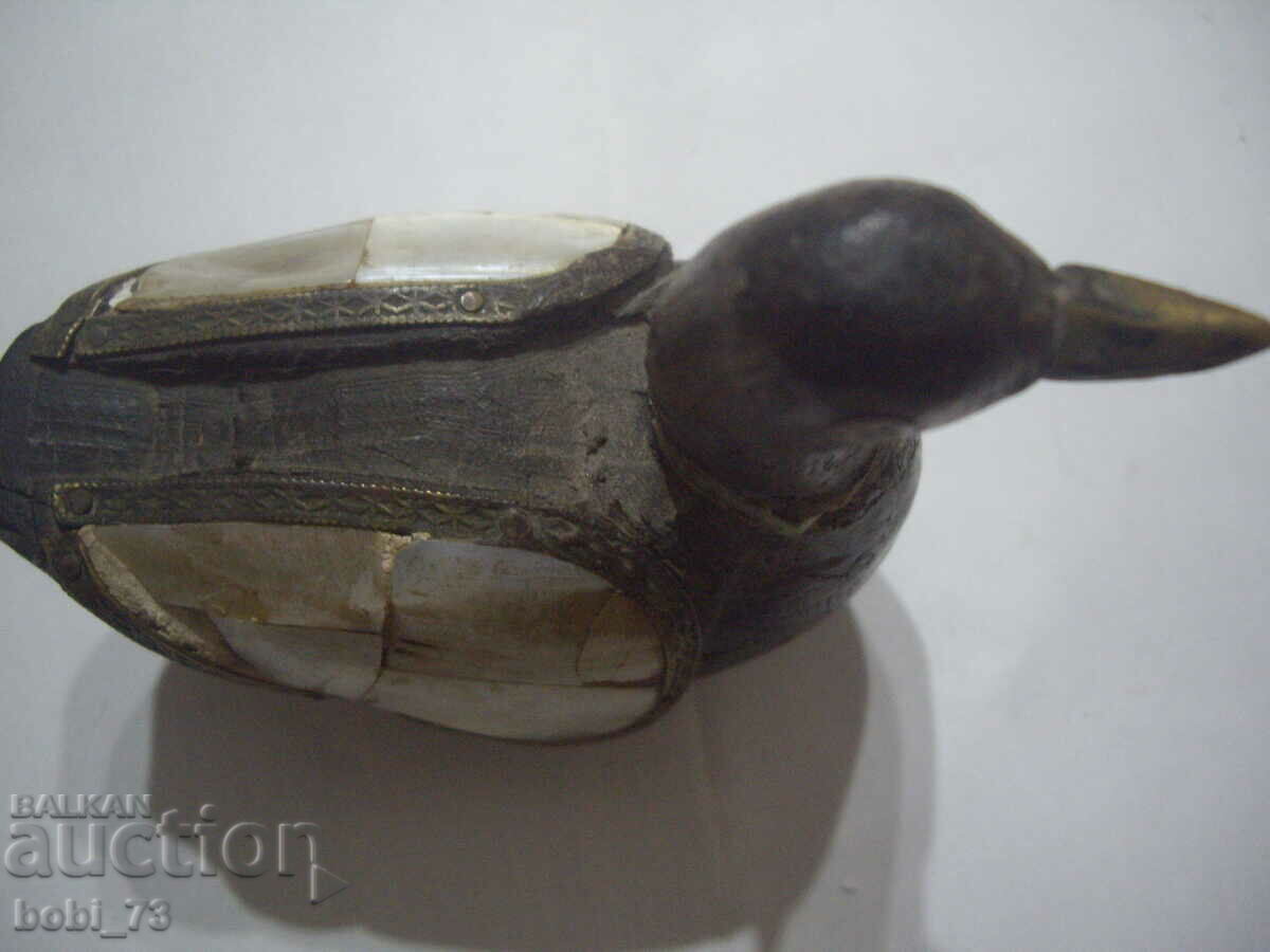 Licitație Rață de lemn. Licitație Rață de lemn.