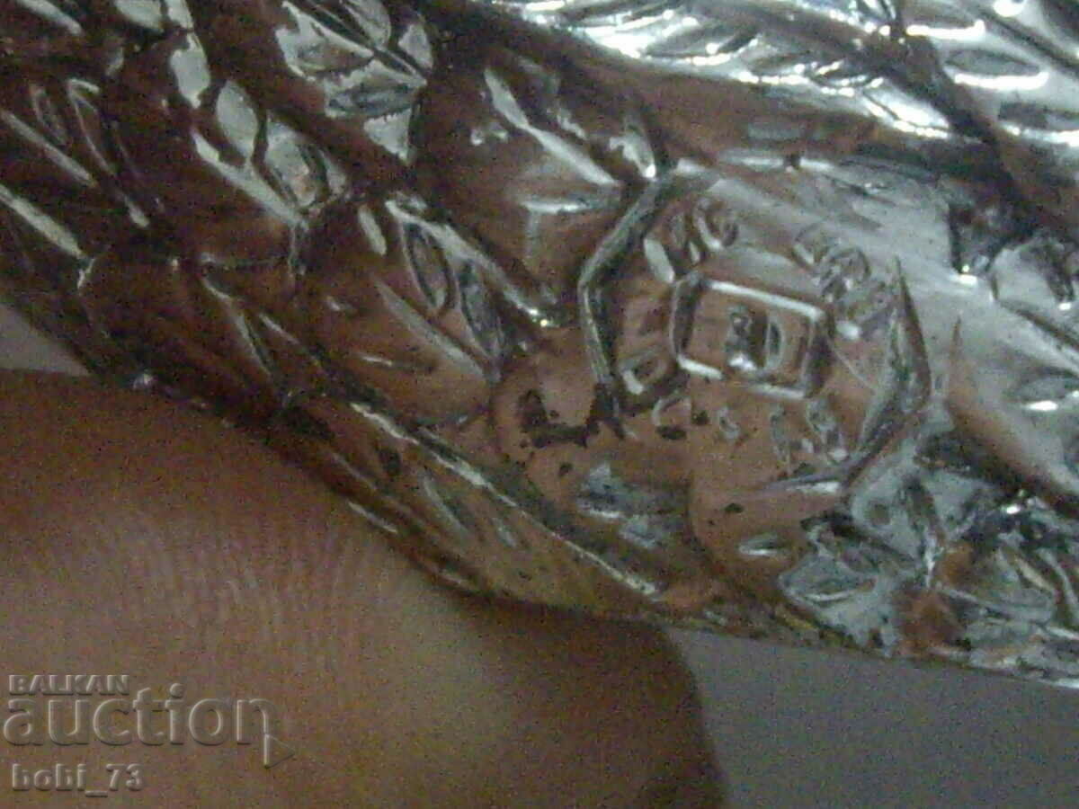 Auction Old duck figurine. Auction Old duck figurine.