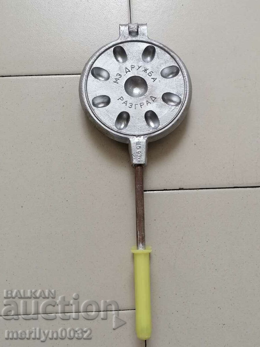 Παλιά φόρμα για το ψήσιμο γλυκών