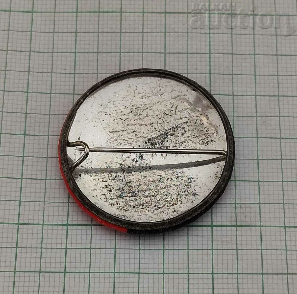 FMJD VICTOIRE VIETNAM SOLIDARITY BADGE with price 3.00 BGN | € 1.53 FMJD VICTOIRE VIETNAM SOLIDARITY BADGE with price 3.00 BGN | € 1.53