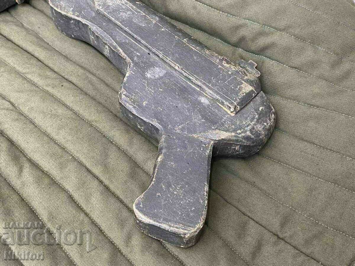 Auction Wooden Model MP40 Schmeiser Auction Wooden Model MP40 Schmeiser