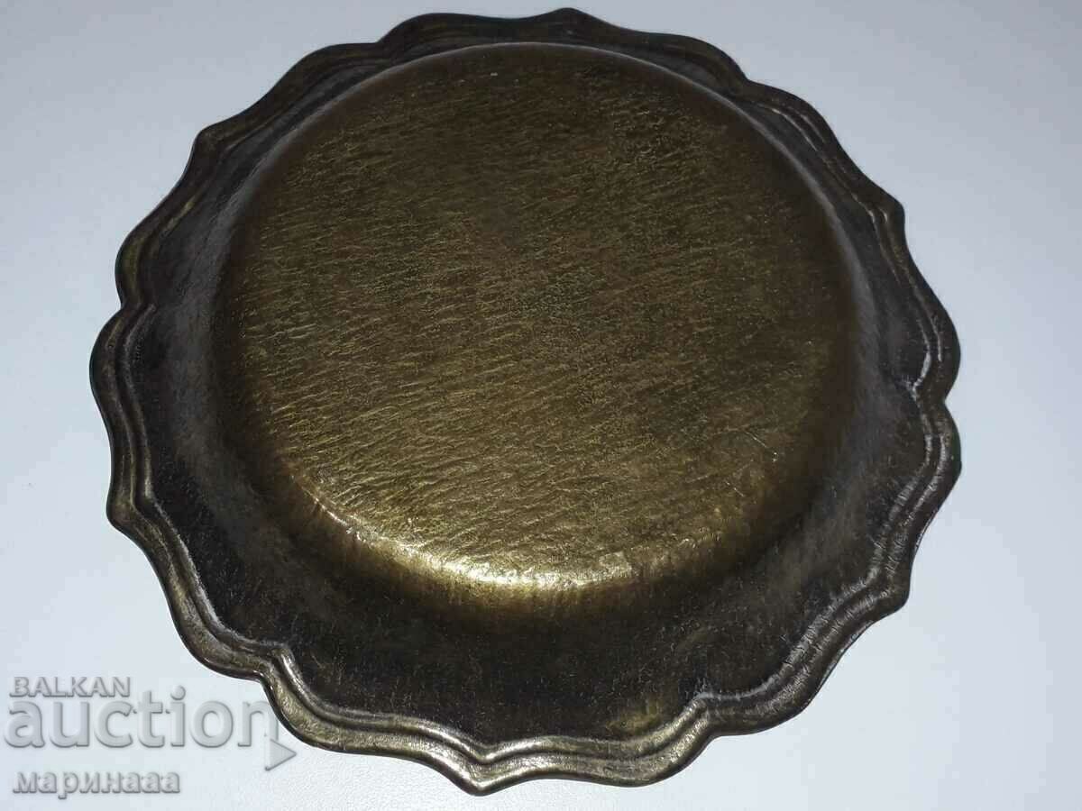 BOWL. SOLID BRASS. 980 CITY OF GERMANY with price 20.00 BGN | € 10.23 BOWL. SOLID BRASS. 980 CITY OF GERMANY with price 20.00 BGN | € 10.23