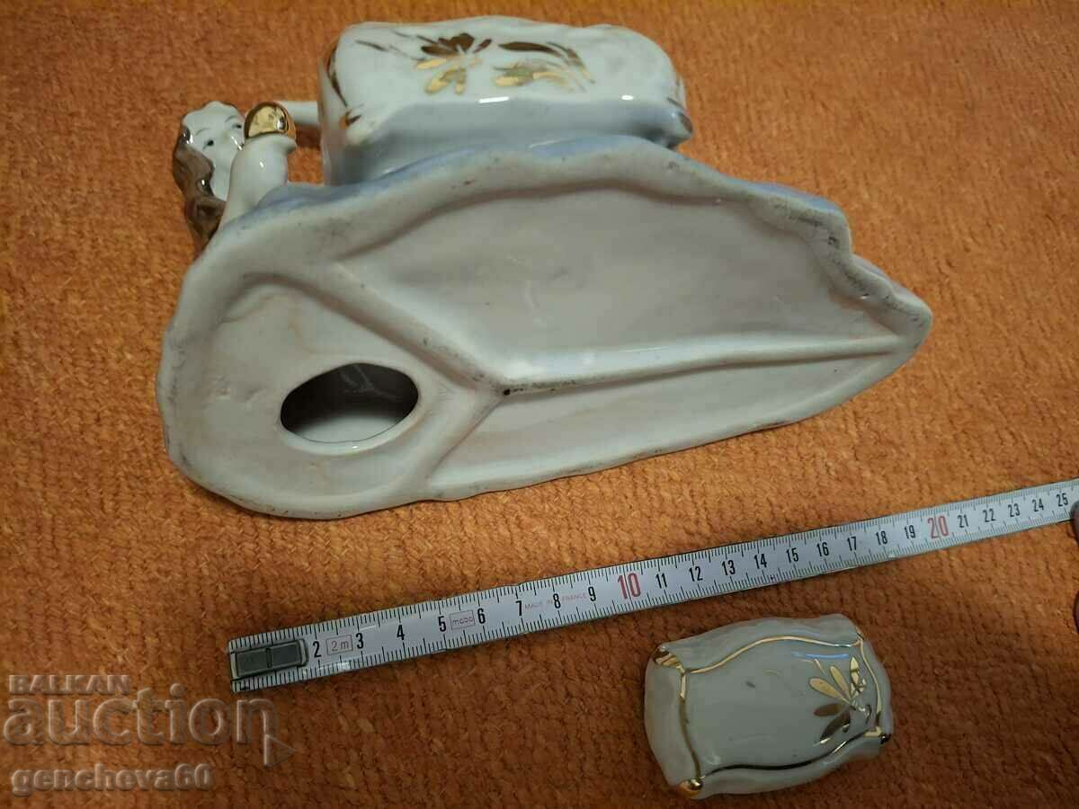 Βουλγαρική πορσελάνινη φιγούρα γυναίκας με καθρέφτη και κοσμηματοθήκη - 6 Βουλγαρική πορσελάνινη φιγούρα γυναίκας με καθρέφτη και κοσμηματοθήκη - 6