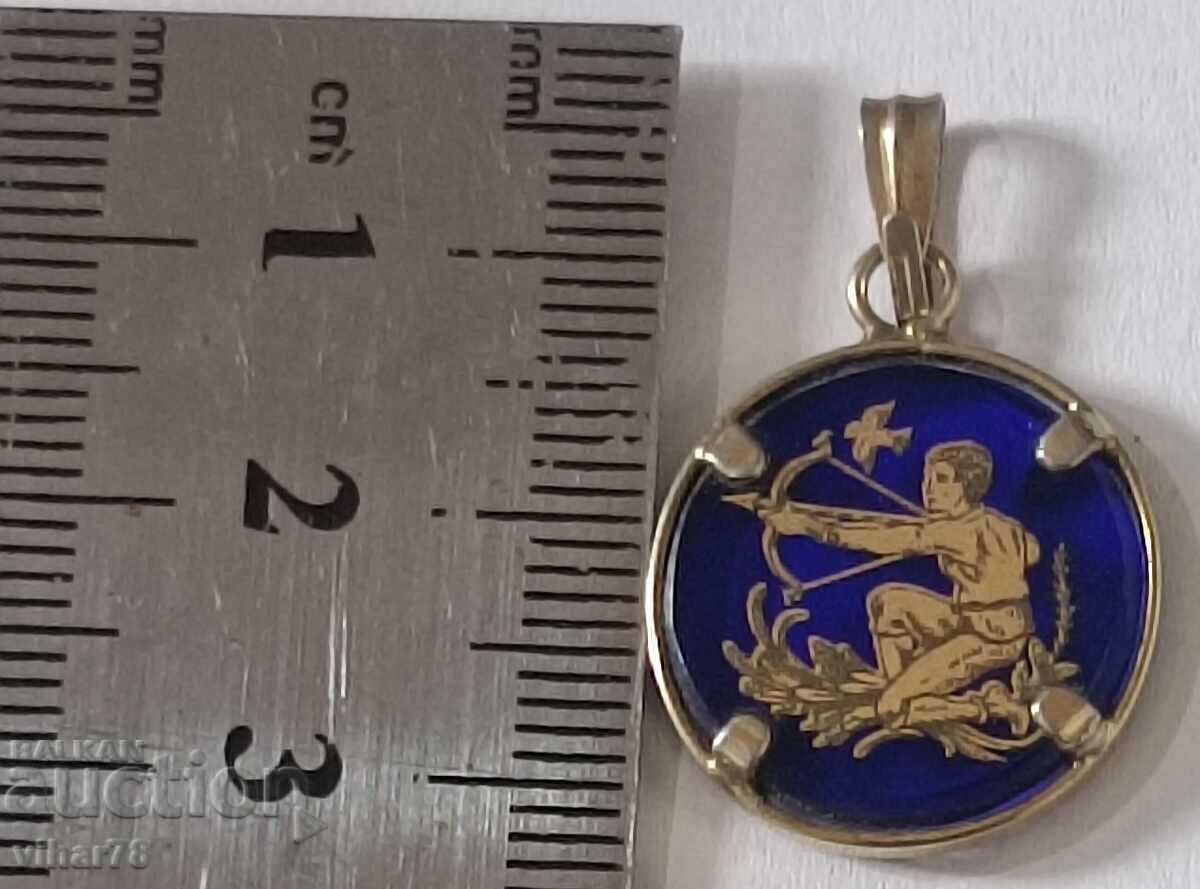 Silver pendant with gold plating with price 79.99 BGN | € 40.90 Silver pendant with gold plating with price 79.99 BGN | € 40.90