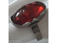 Γυναικείο ασημένιο δαχτυλίδι με κεχριμπάρι