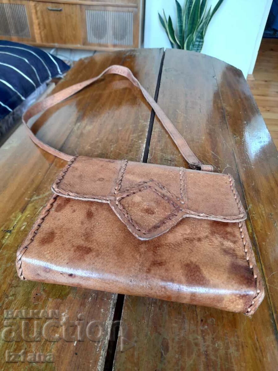 Old ladies leather bag