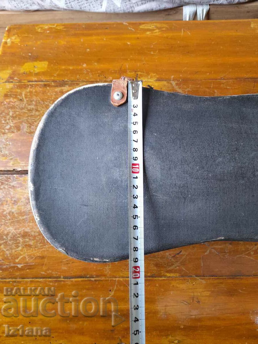 Auction Old violin case Auction Old violin case