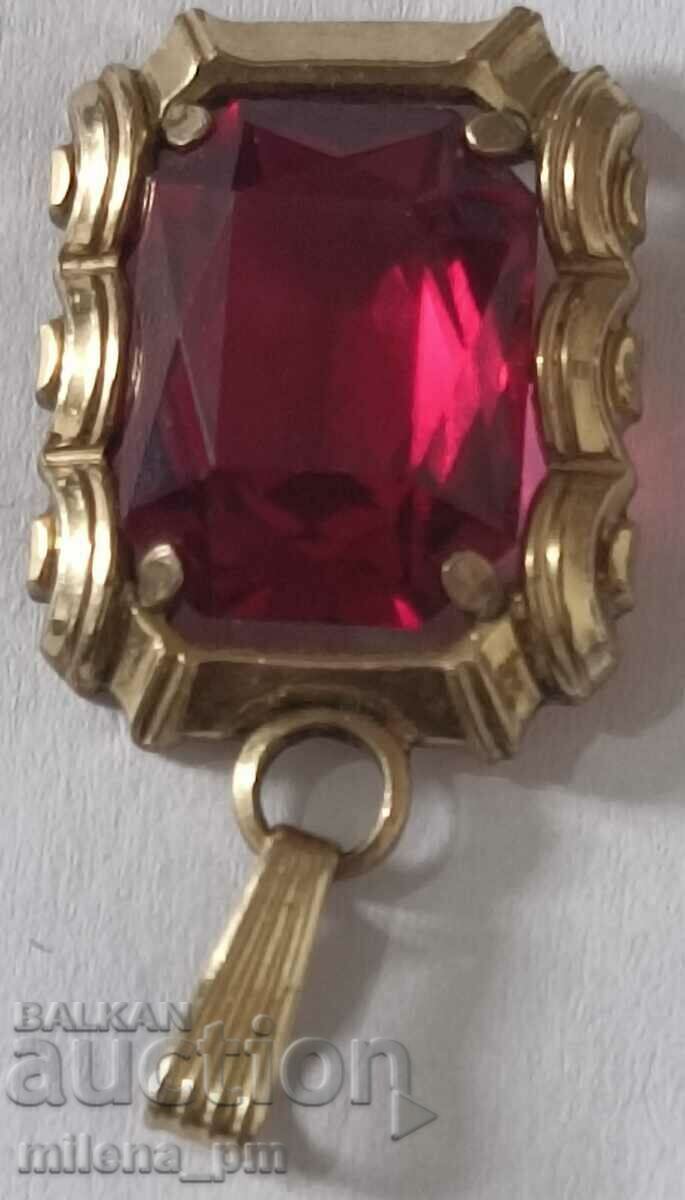 Delivery of Old gold plated pendant Delivery of Old gold plated pendant