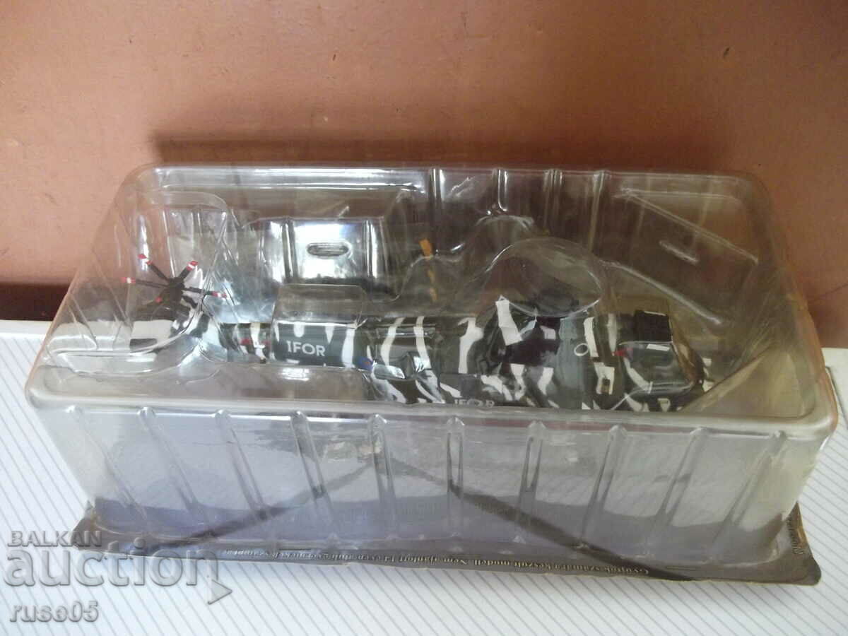 Helicopter "1996WestlandWS-61Sea King HC.4" with magazine new - 6 Helicopter "1996WestlandWS-61Sea King HC.4" with magazine new - 6