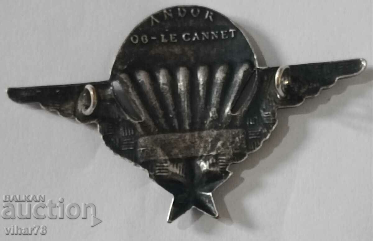 Delivery of French paratrooper emblem Delivery of French paratrooper emblem