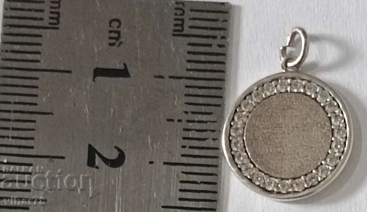 Silver pendant with diamonds with price 79.99 BGN | € 40.90 Silver pendant with diamonds with price 79.99 BGN | € 40.90