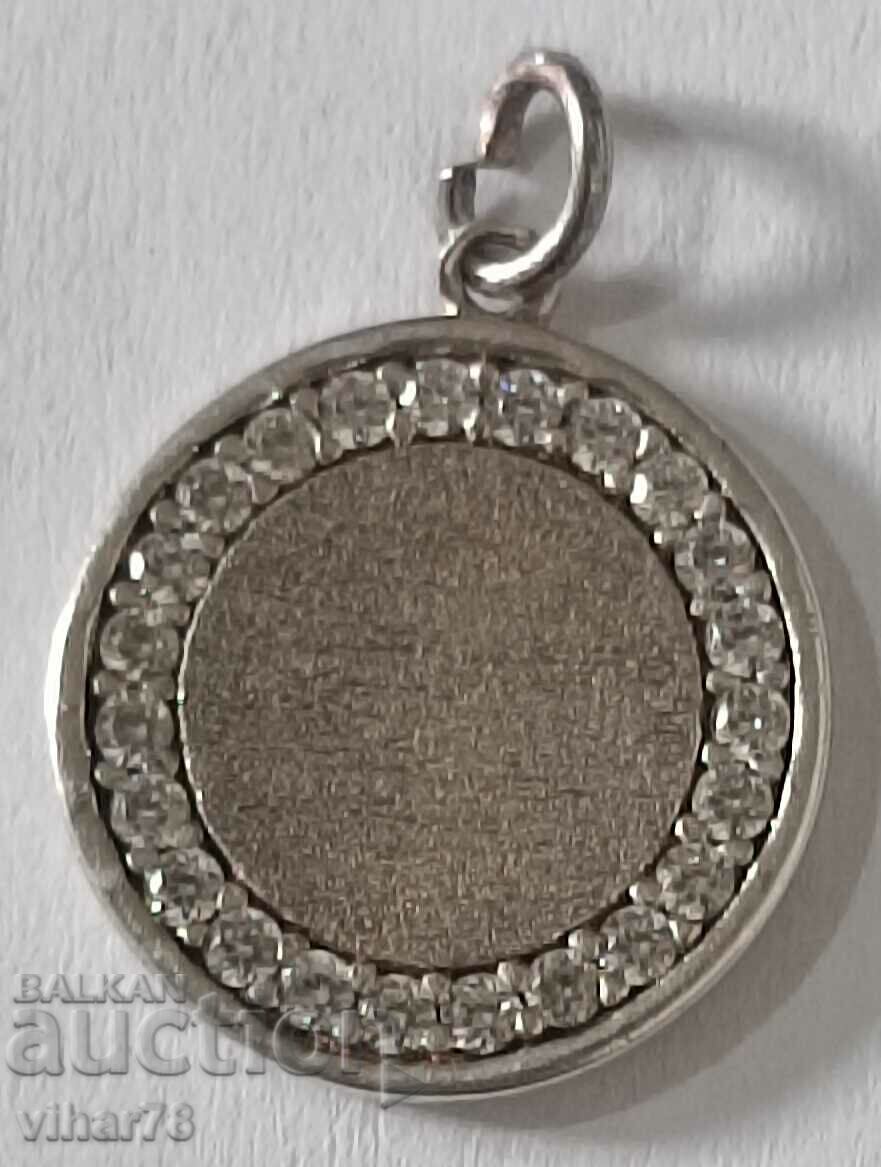 Silver pendant with diamonds